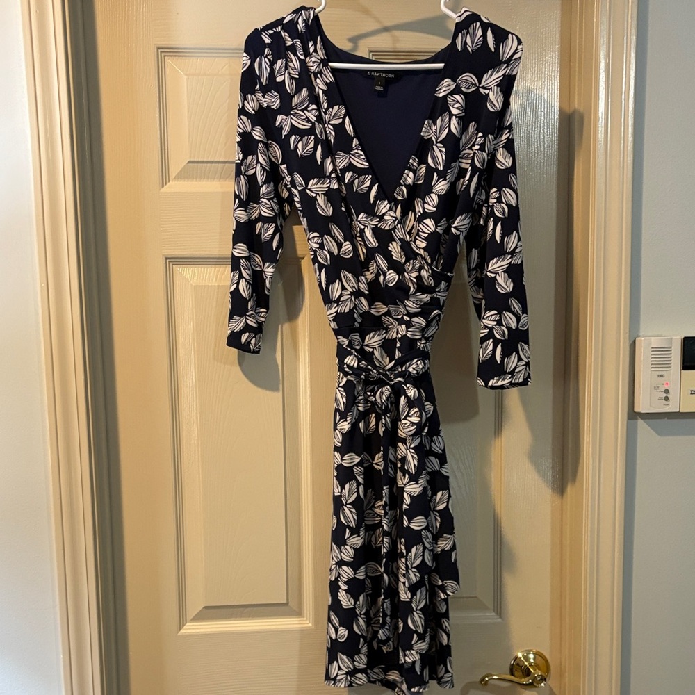 41 Hawthorn Navy and White Floral Long Sleeve Dress